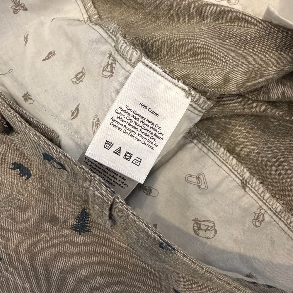 Eddie Bauer Men's Gray Patterned Flat Front Shorts - image 4